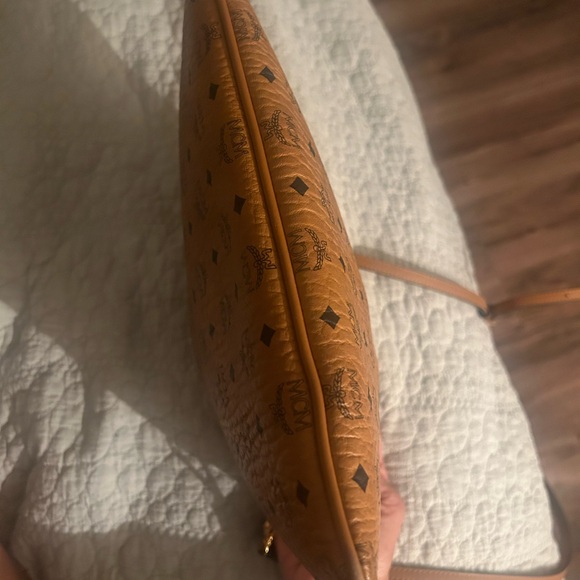 MCM Visetos pouch with detachable strap - Picture 7 of 12